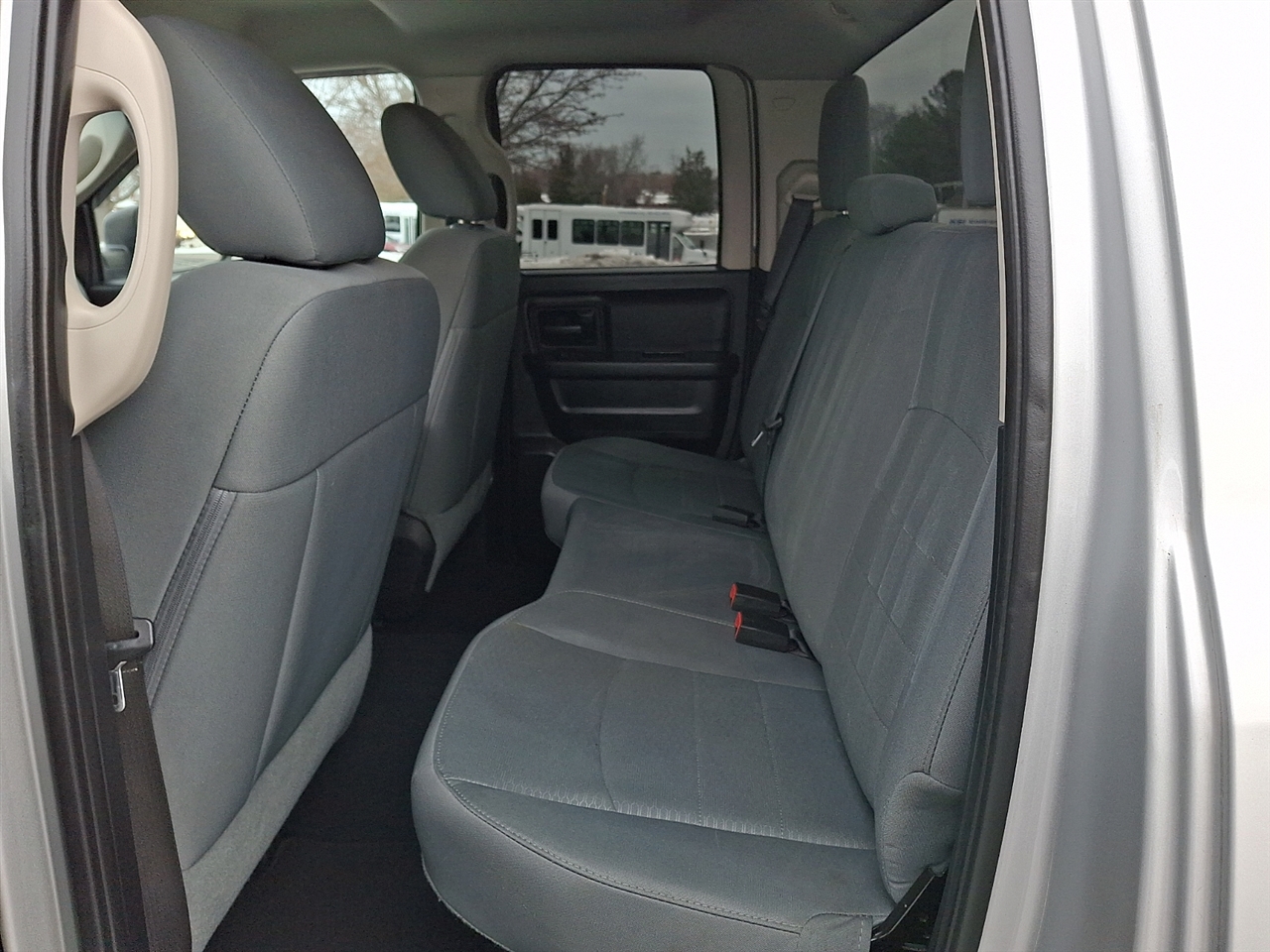 Dodge 1500 Tradesman Quad Cab 4WD 2015