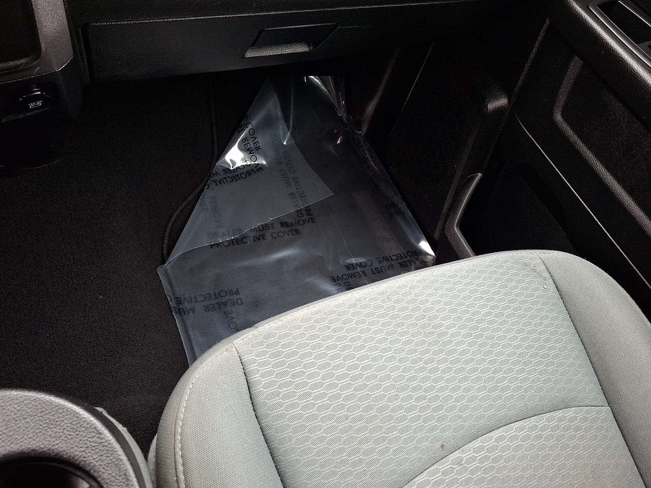 Dodge 1500 Tradesman Quad Cab 4WD 2015