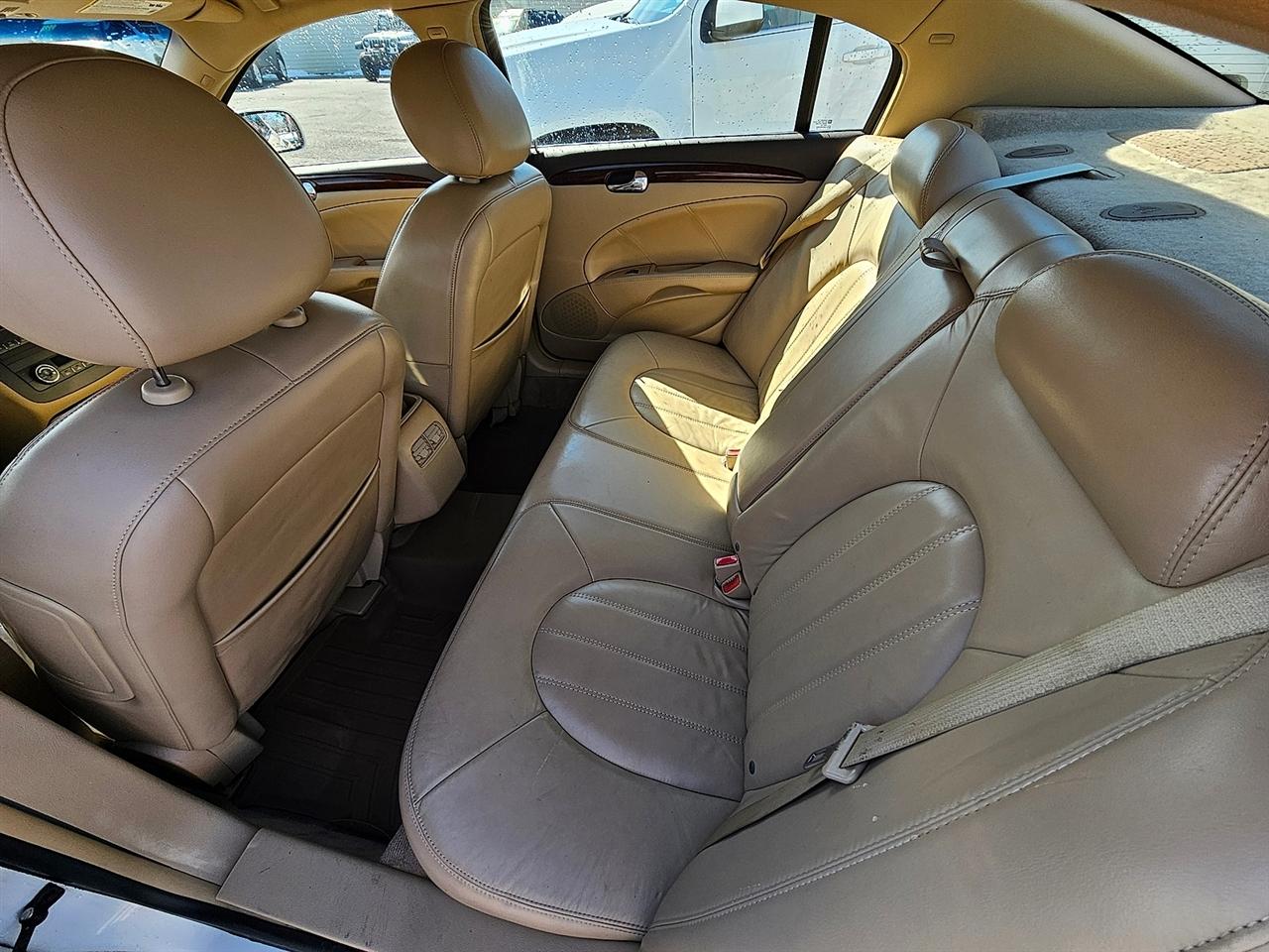 Buick Lucerne CXL Premium 2011