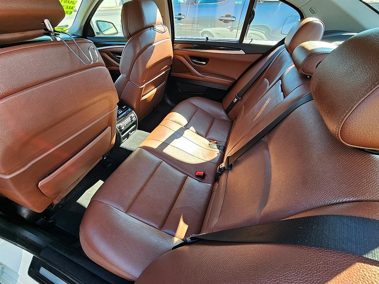 BMW 5-Series 535i xDrive 2012