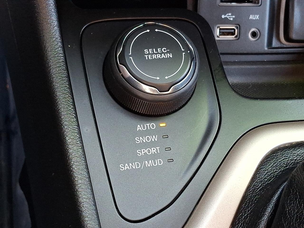 Jeep Cherokee Latitude 4WD 2015