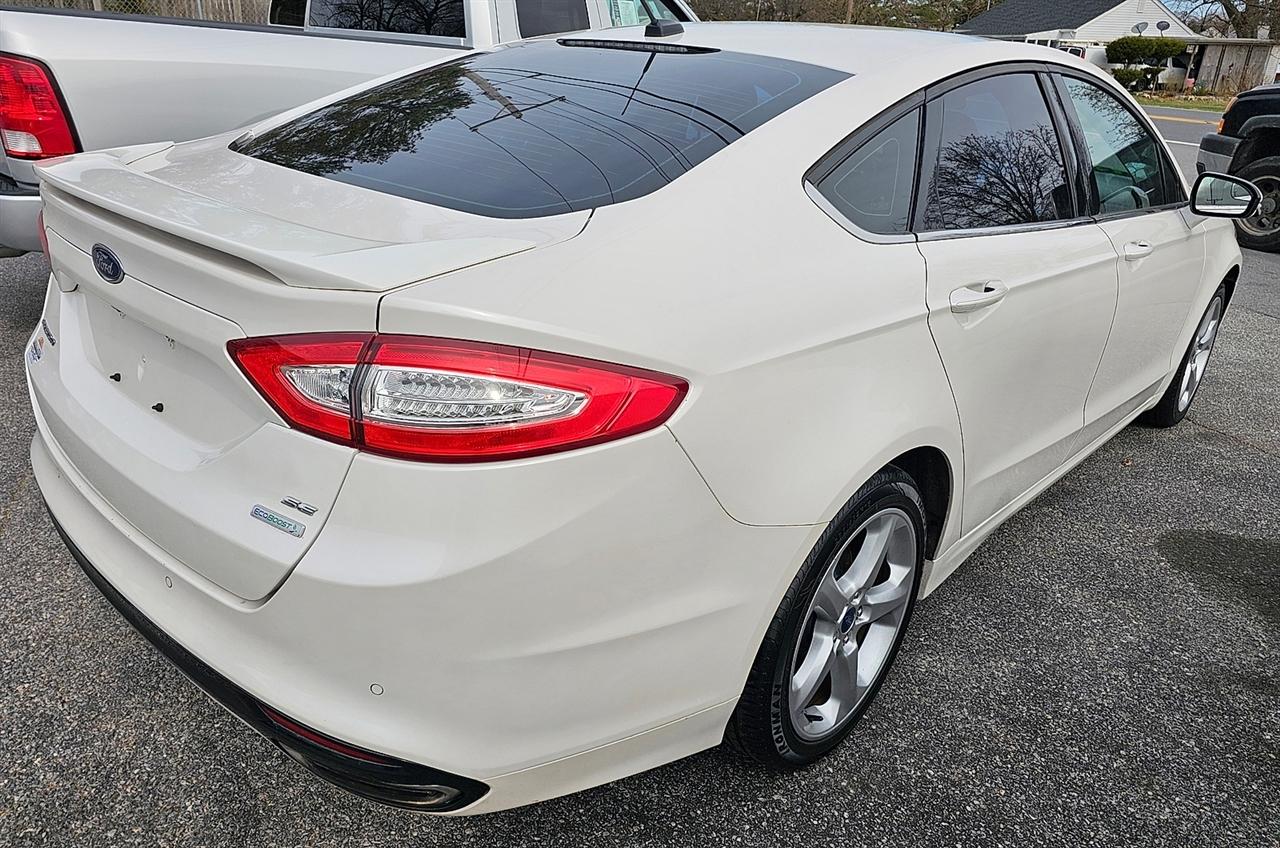 Ford Fusion SE 2016