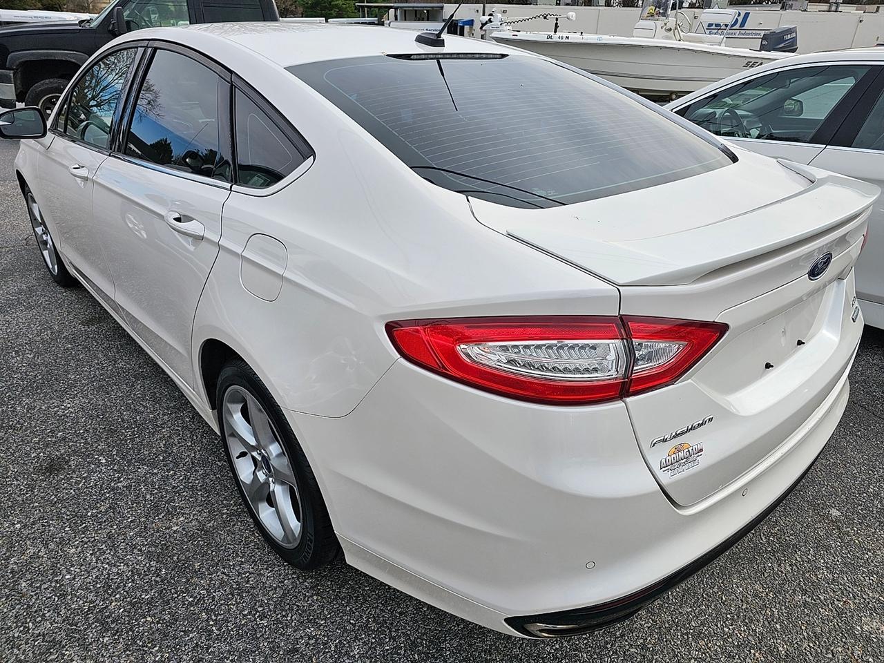 Ford Fusion SE 2016