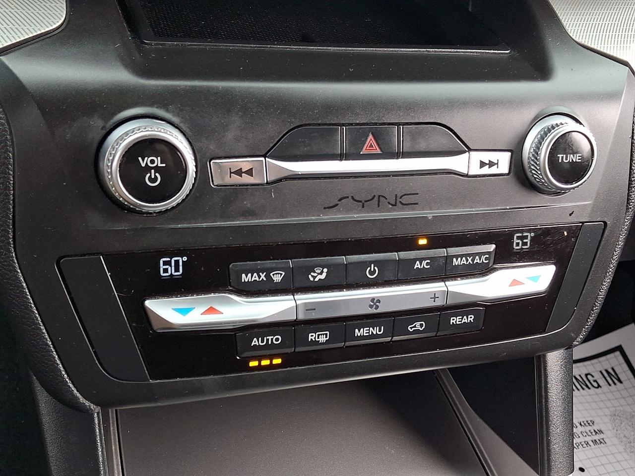 Ford Explorer XLT AWD 2020