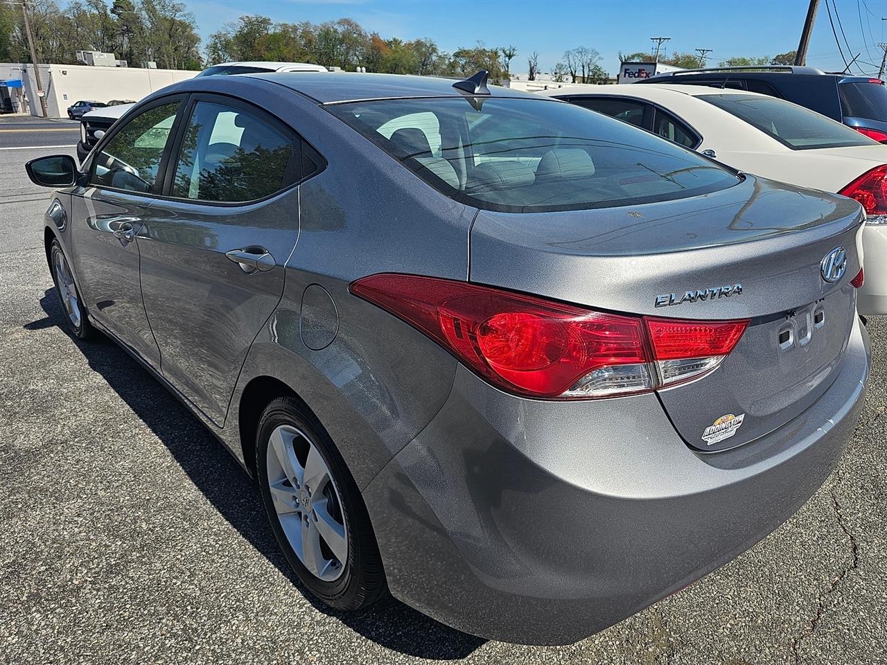 Hyundai Elantra GLS A/T 2012