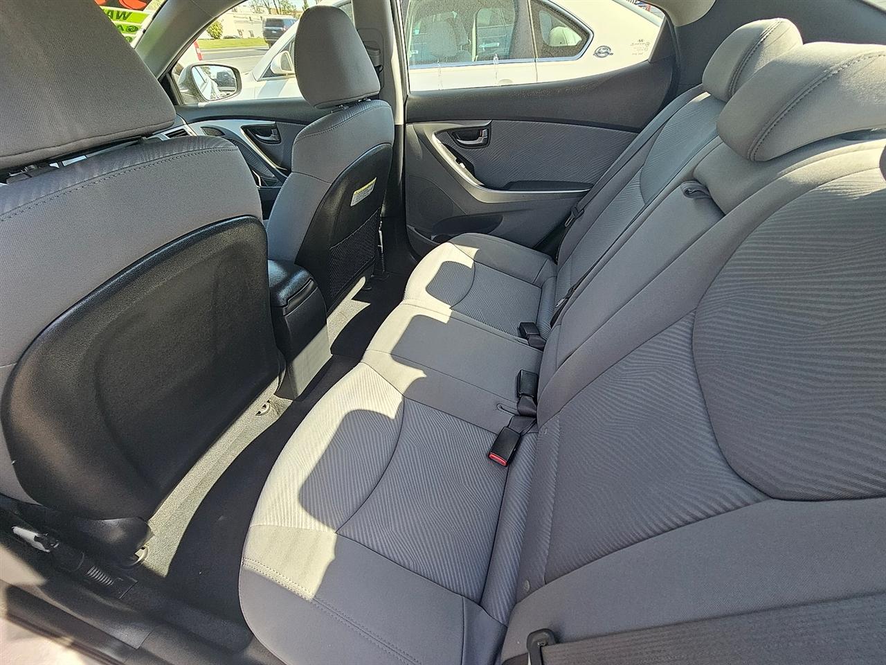 Hyundai Elantra GLS A/T 2012