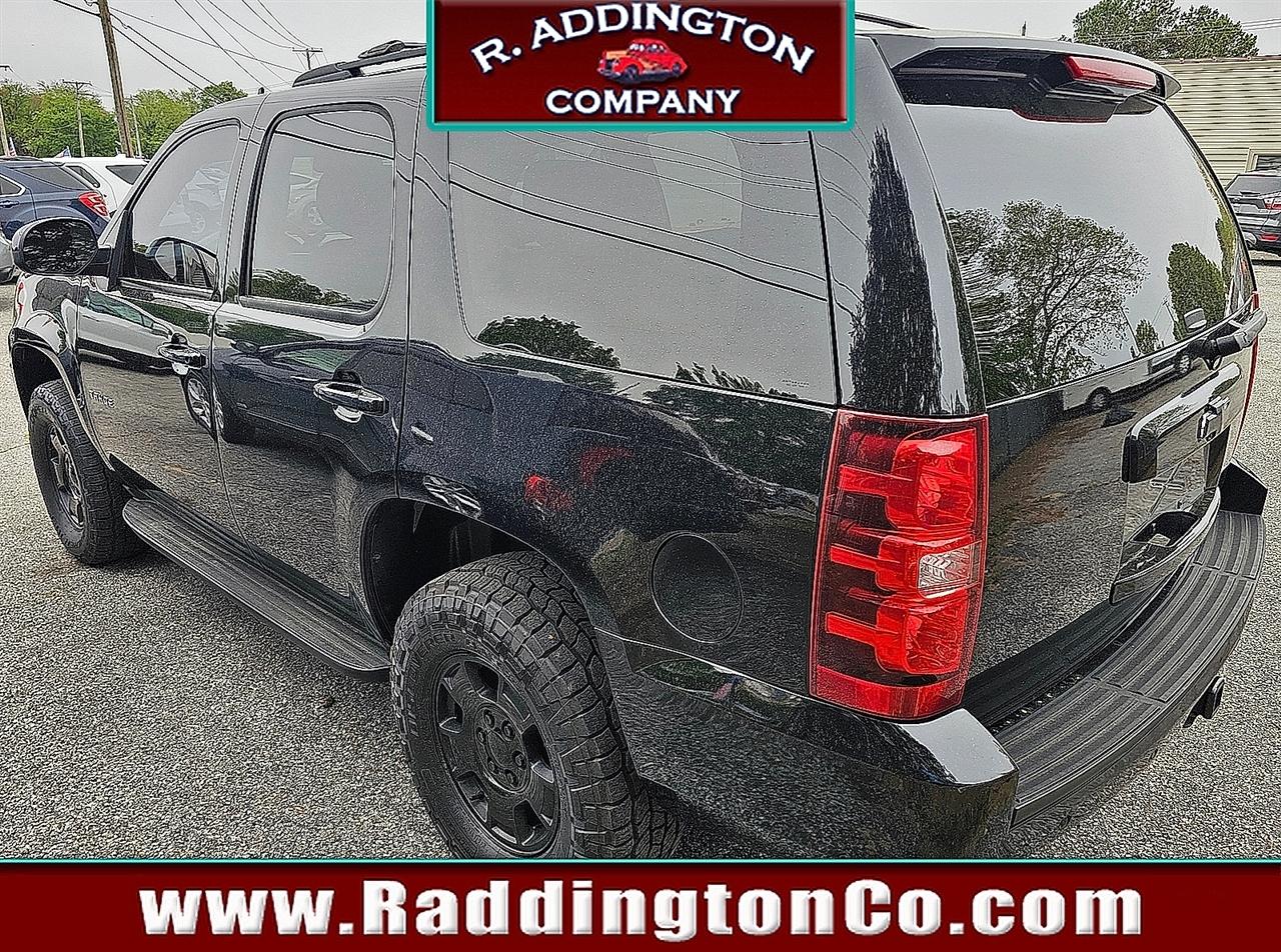 Chevrolet Tahoe LS 4WD 2011