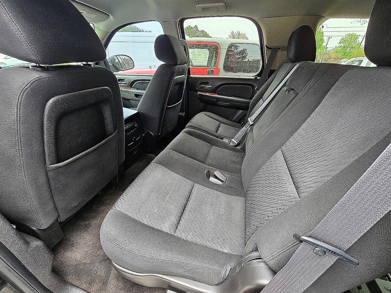 Chevrolet Tahoe LS 4WD 2011