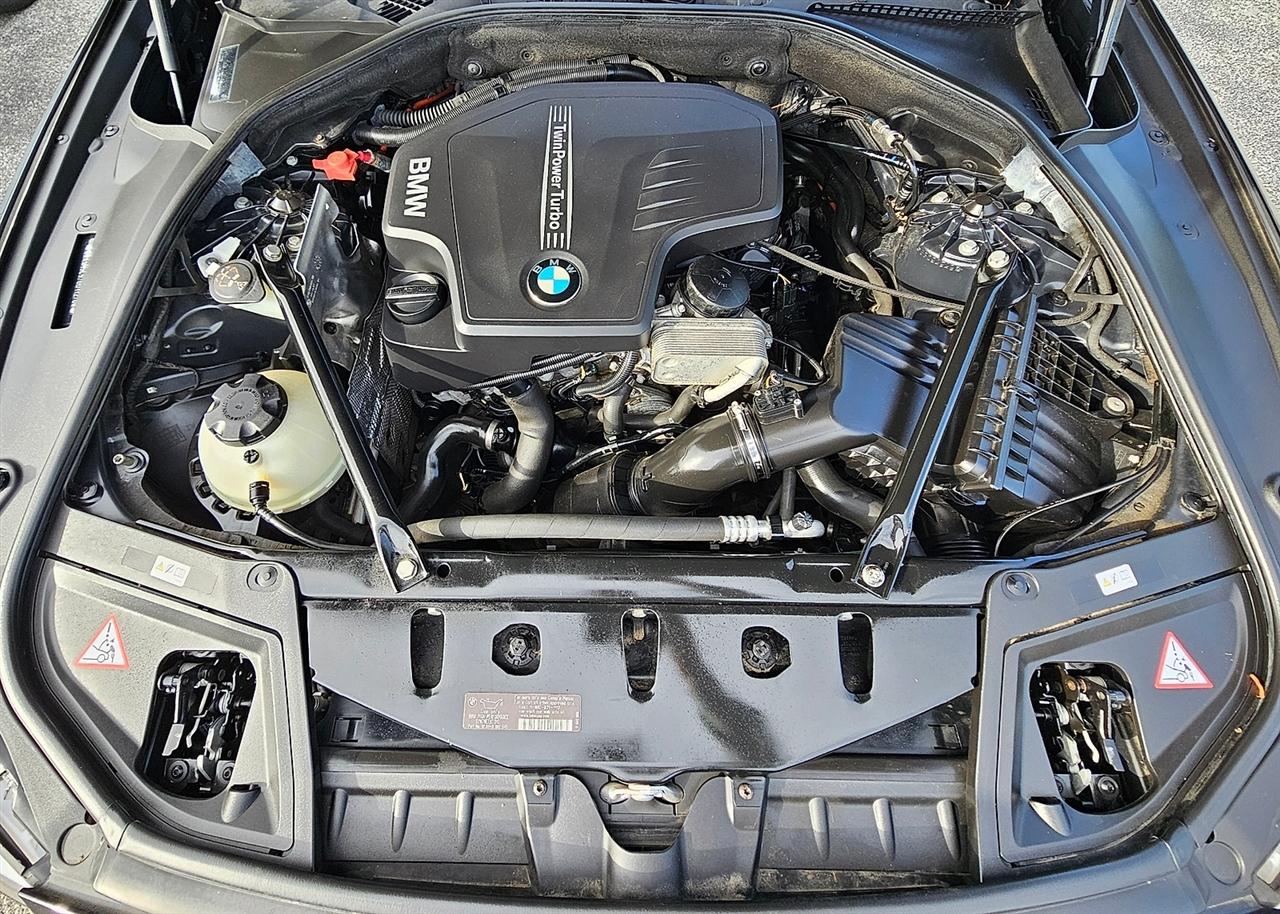 BMW 5-Series 528i xDrive 2013