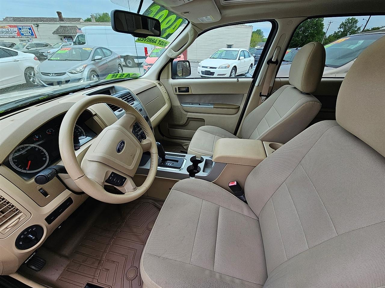 Ford Escape XLT FWD 2010