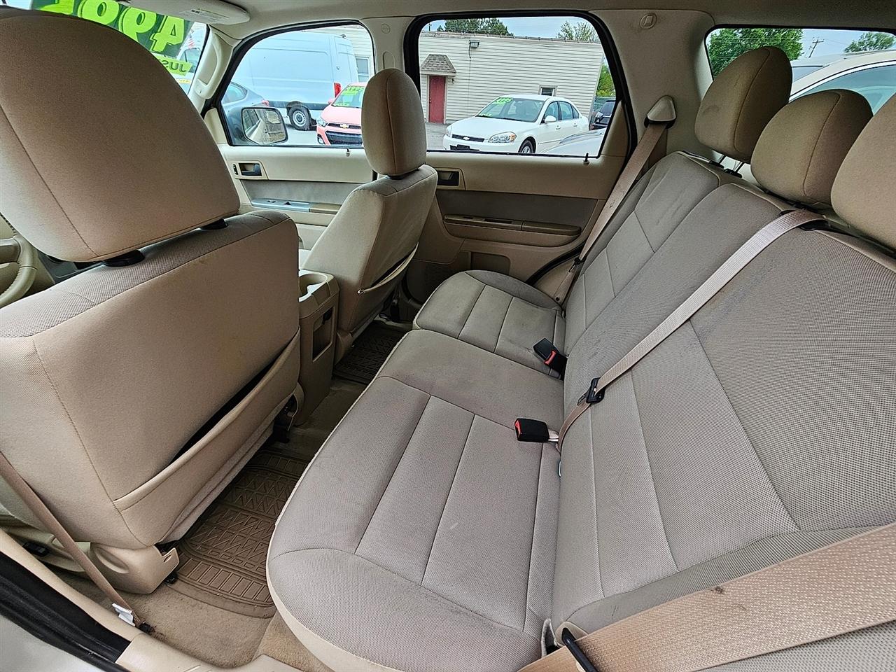 Ford Escape XLT FWD 2010