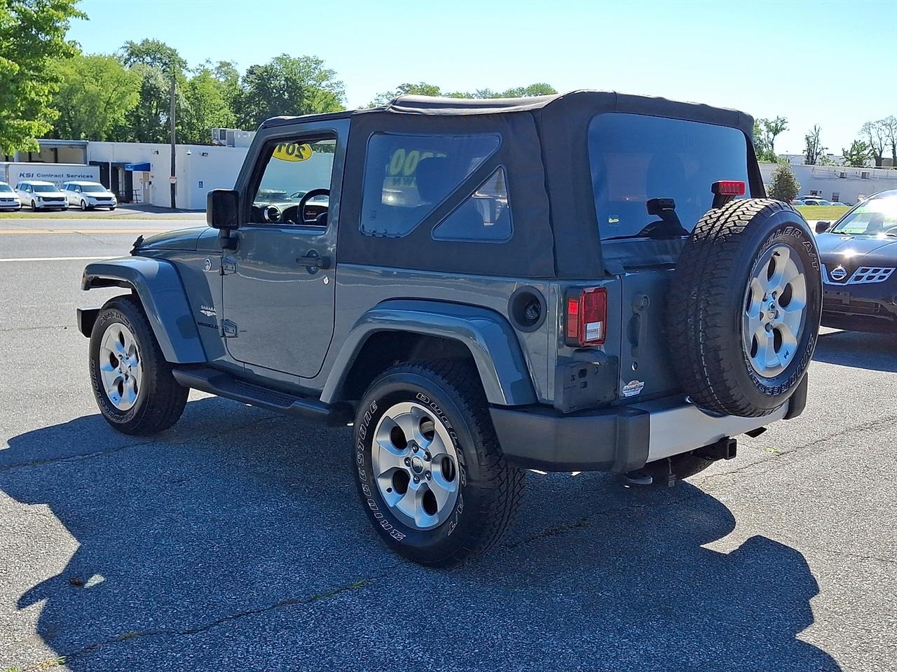 Jeep Wrangler Sahara 4WD 2015