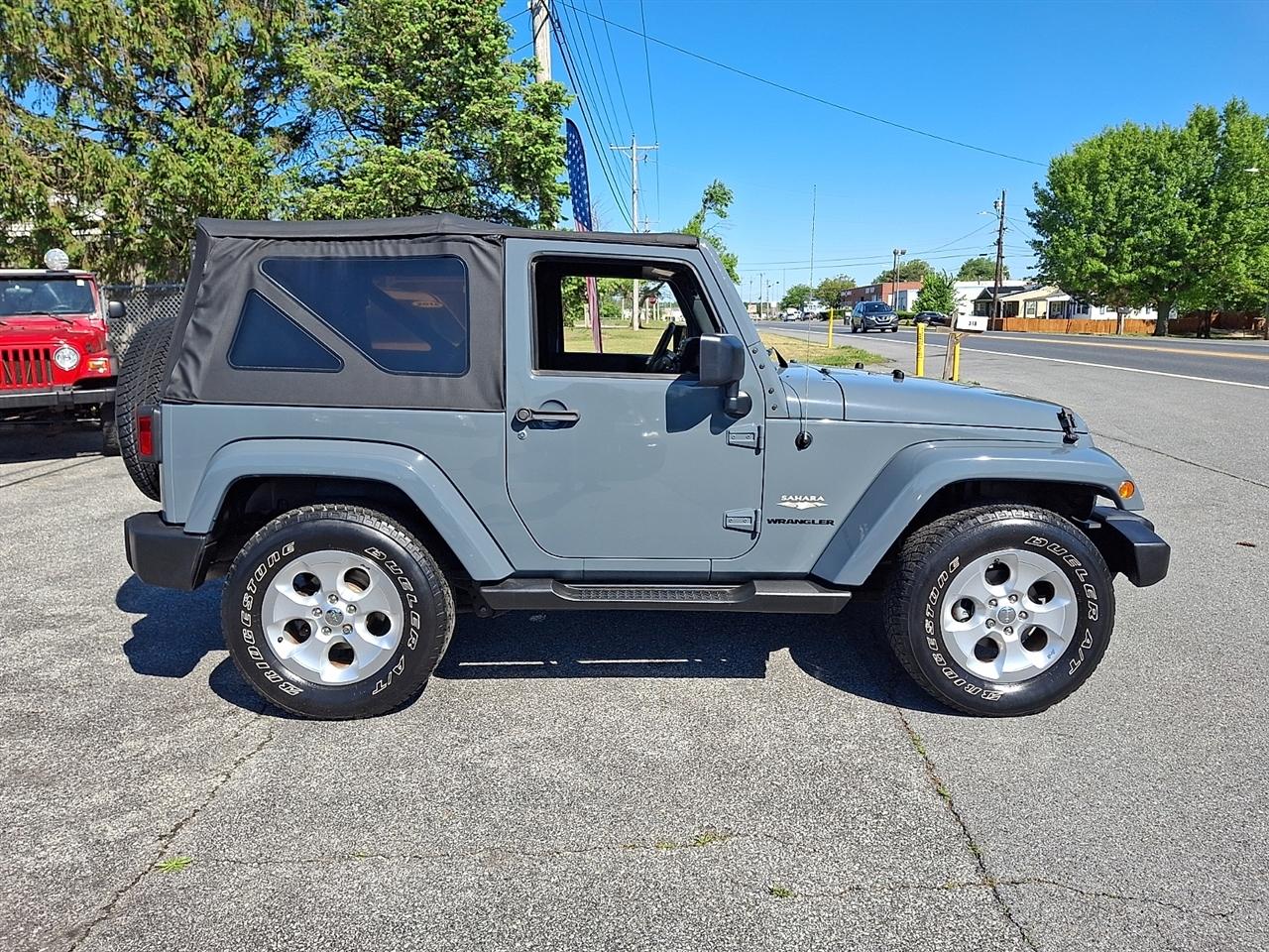 Jeep Wrangler Sahara 4WD 2015