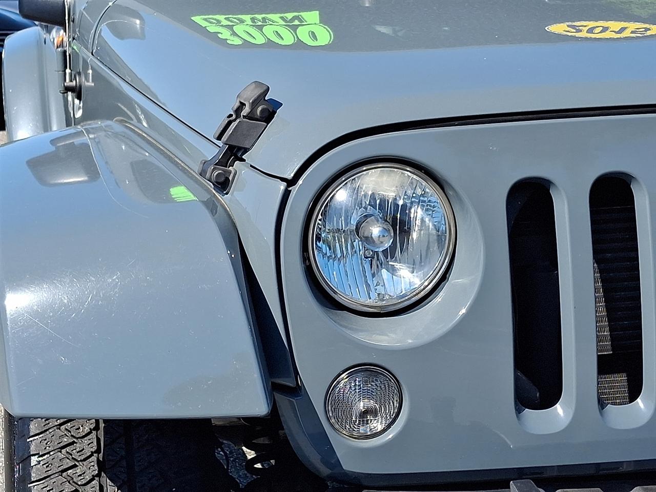 Jeep Wrangler Sahara 4WD 2015