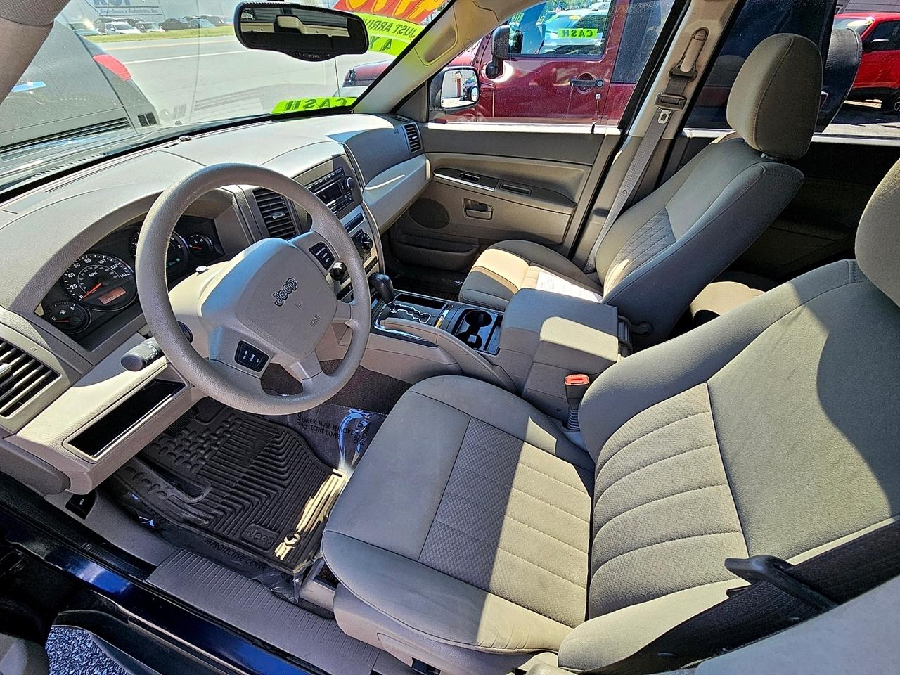 Jeep Grand Cherokee Laredo 4WD 2006