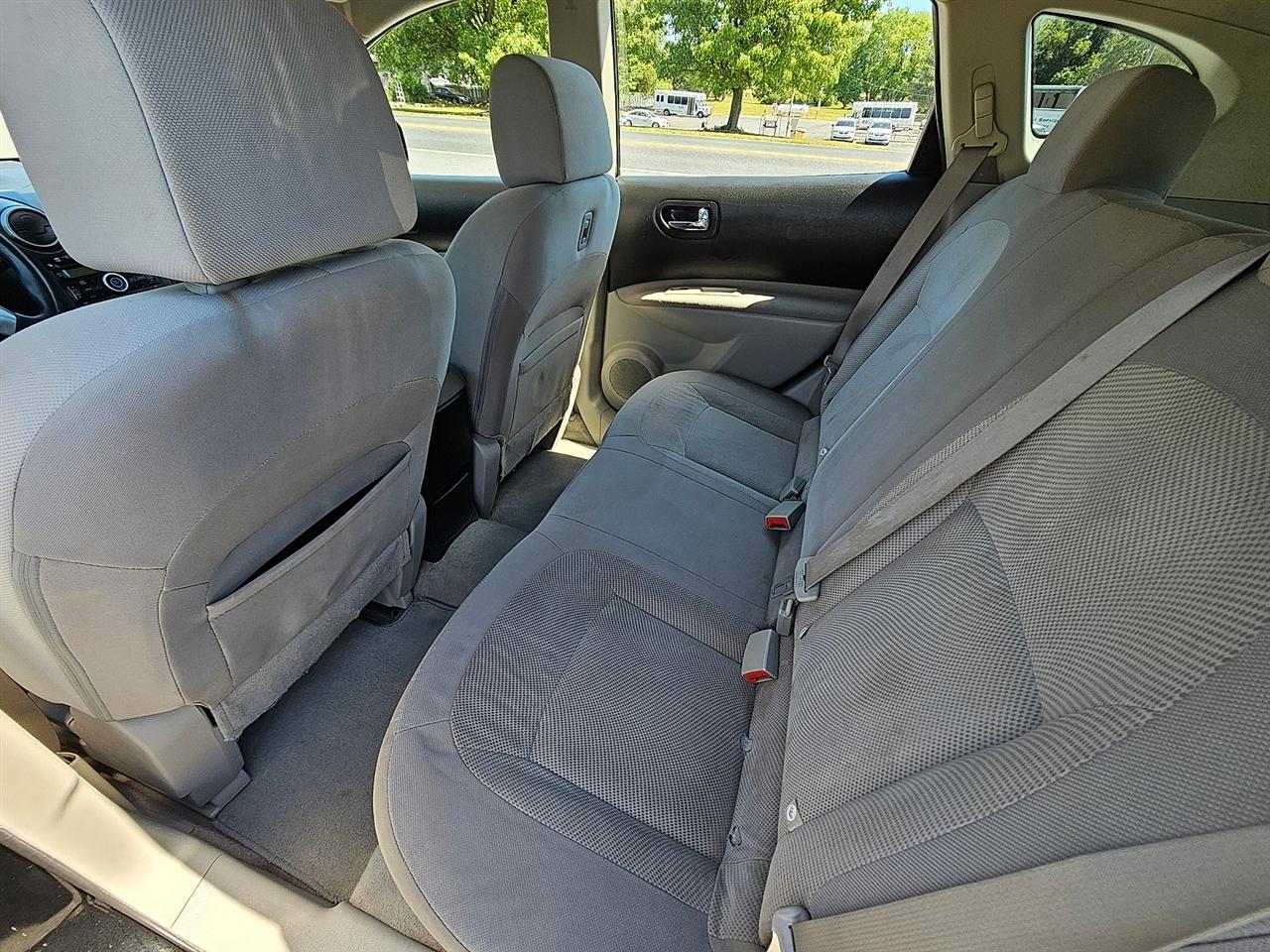 Nissan Rogue Select  2014