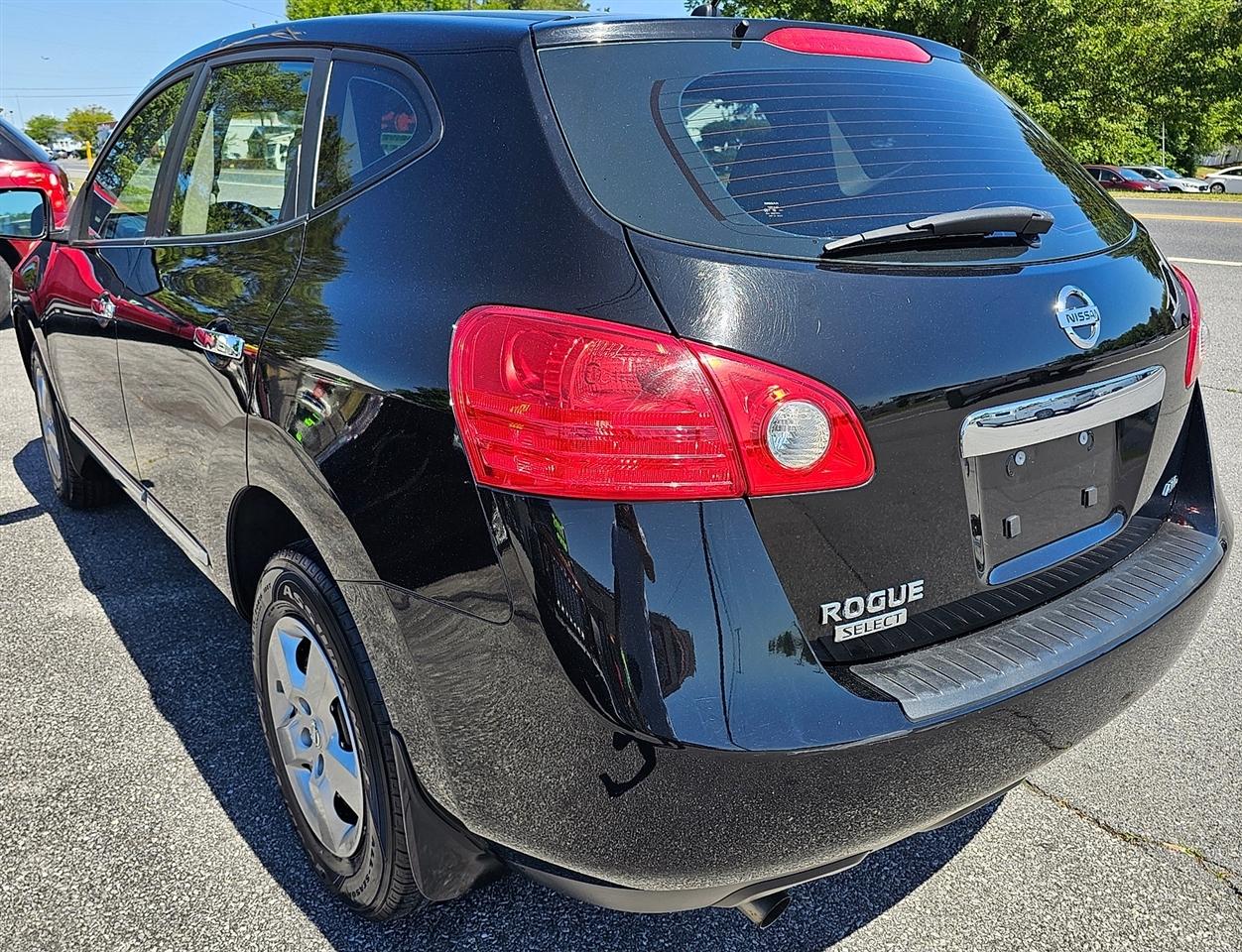 Nissan Rogue Select  2014