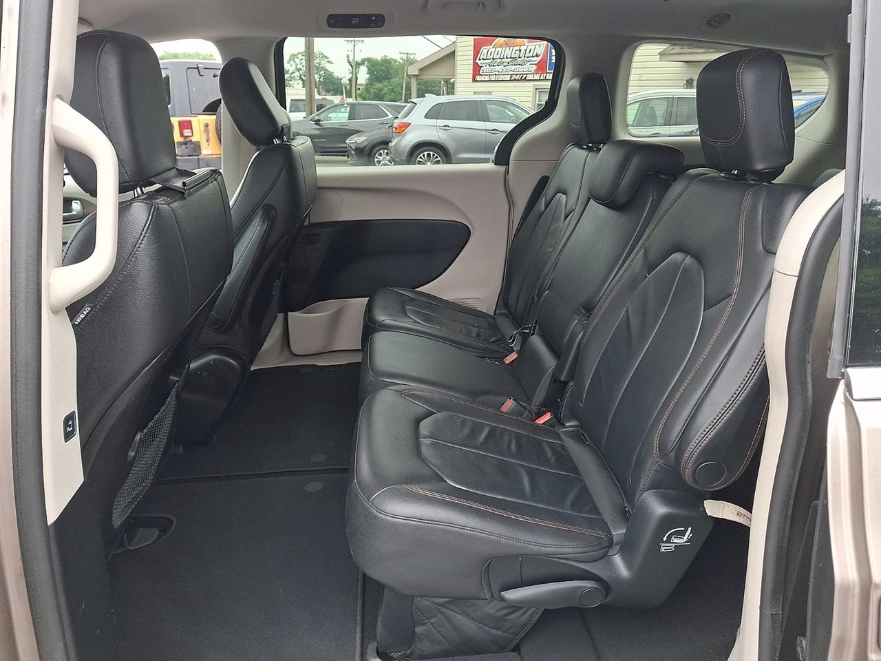 Chrysler Pacifica Touring-L 2017