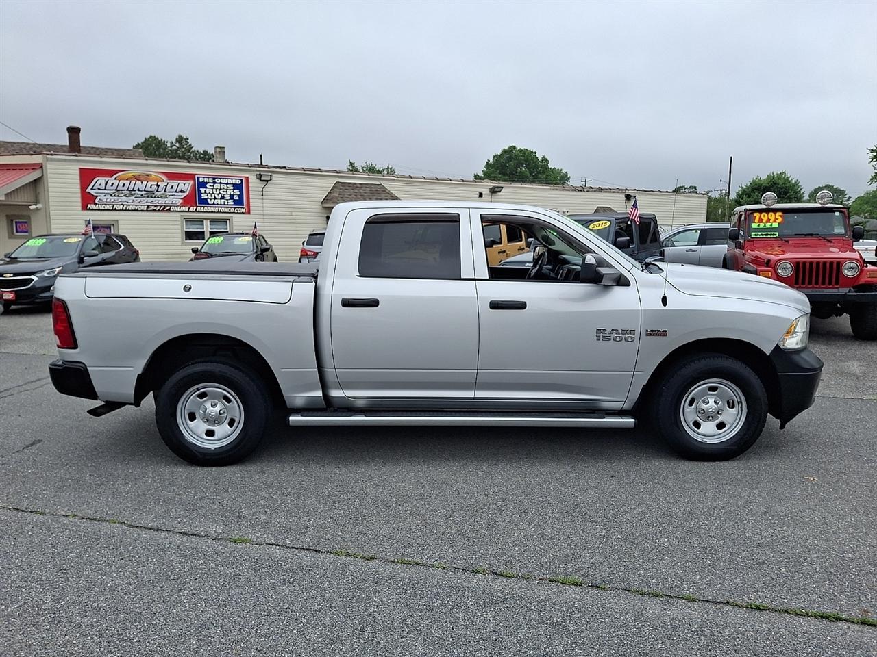 Dodge 1500 Tradesman Crew Cab SWB 4WD 2015