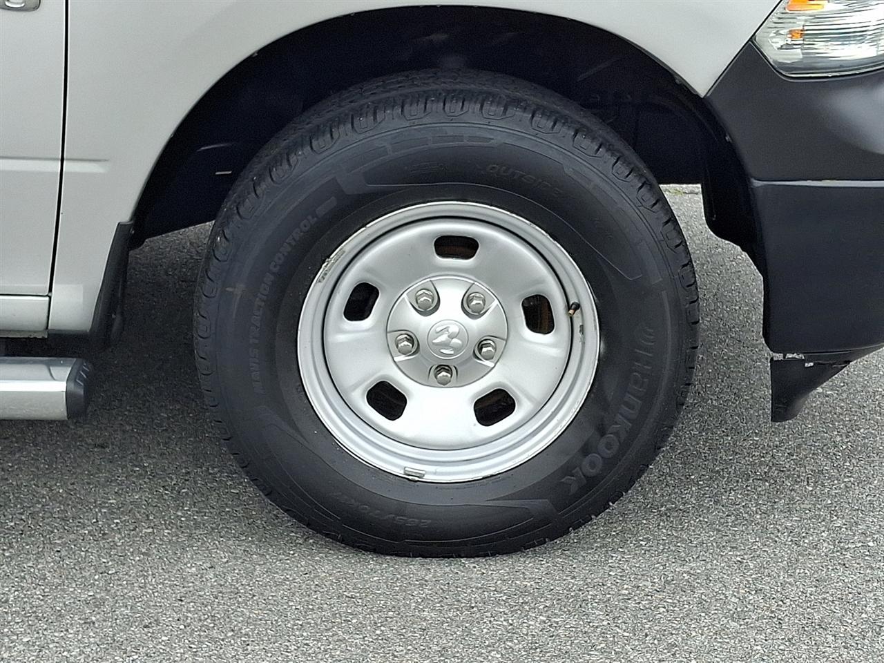 Dodge 1500 Tradesman Crew Cab SWB 4WD 2015