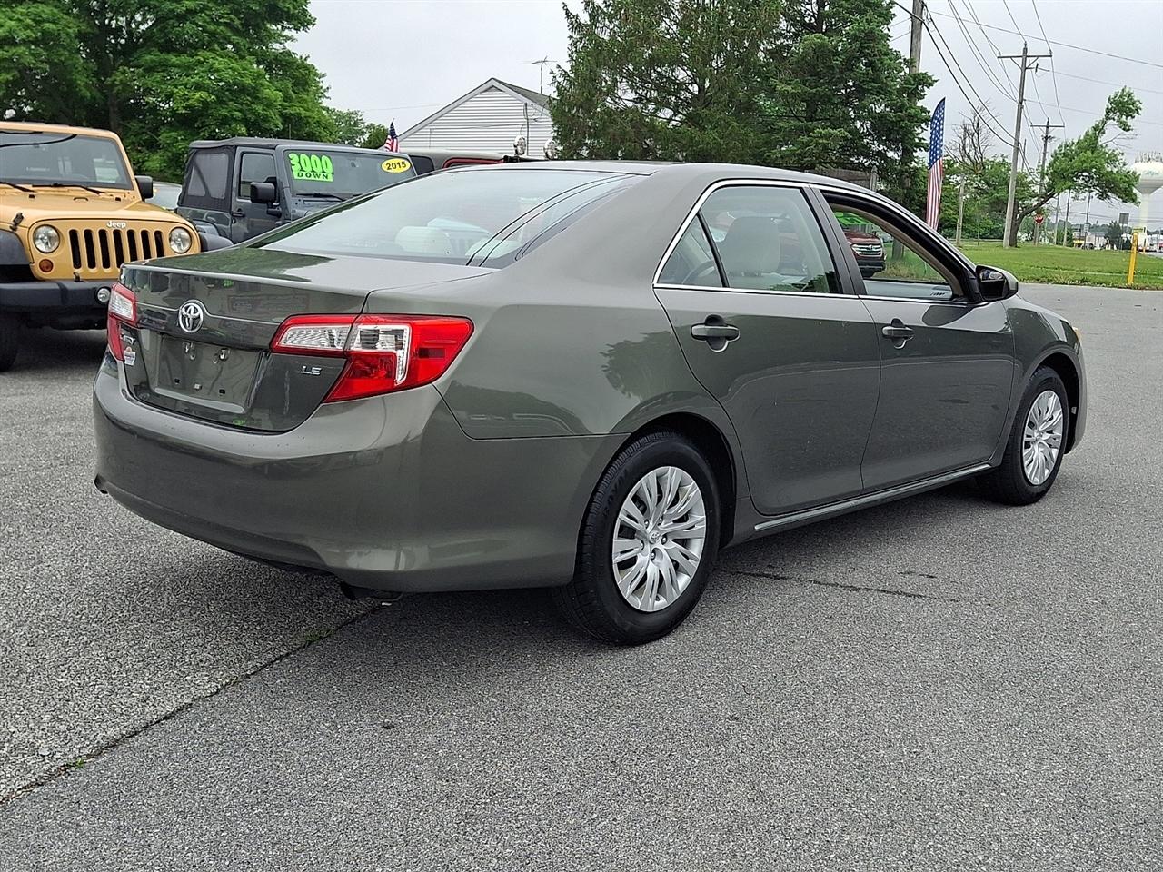 Toyota Camry LE 2014