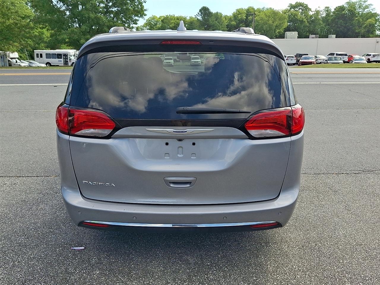 Chrysler Pacifica Touring-L Plus 2018