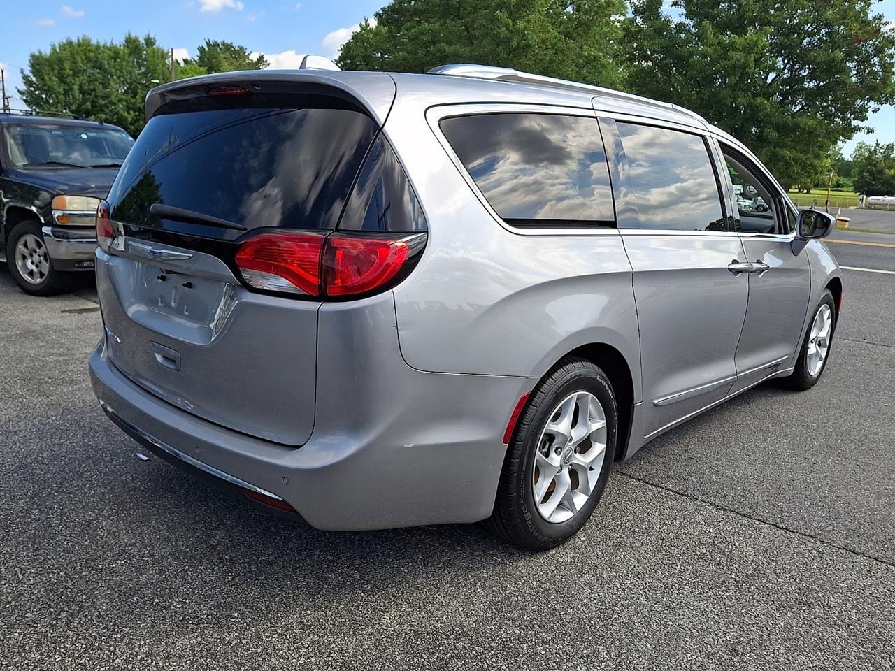 Chrysler Pacifica Touring-L Plus 2018