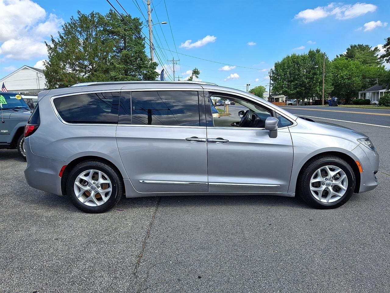 Chrysler Pacifica Touring-L Plus 2018