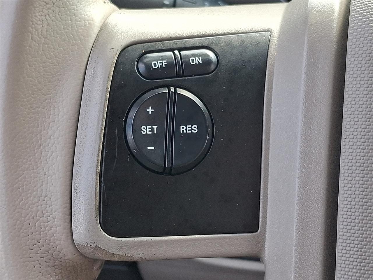 Ford Expedition XL 4WD 2014