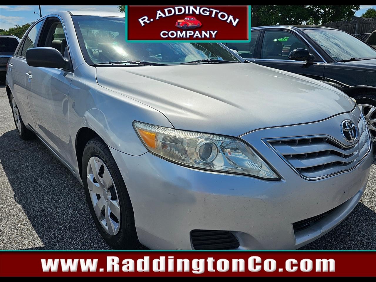 Toyota Camry LE 6-Spd AT 2011