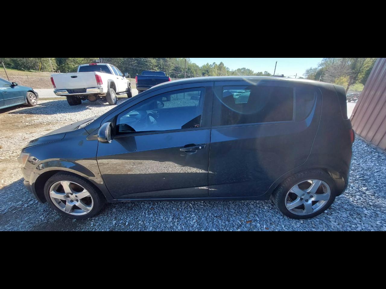 Chevrolet Sonic LS Auto 5-Door 2014