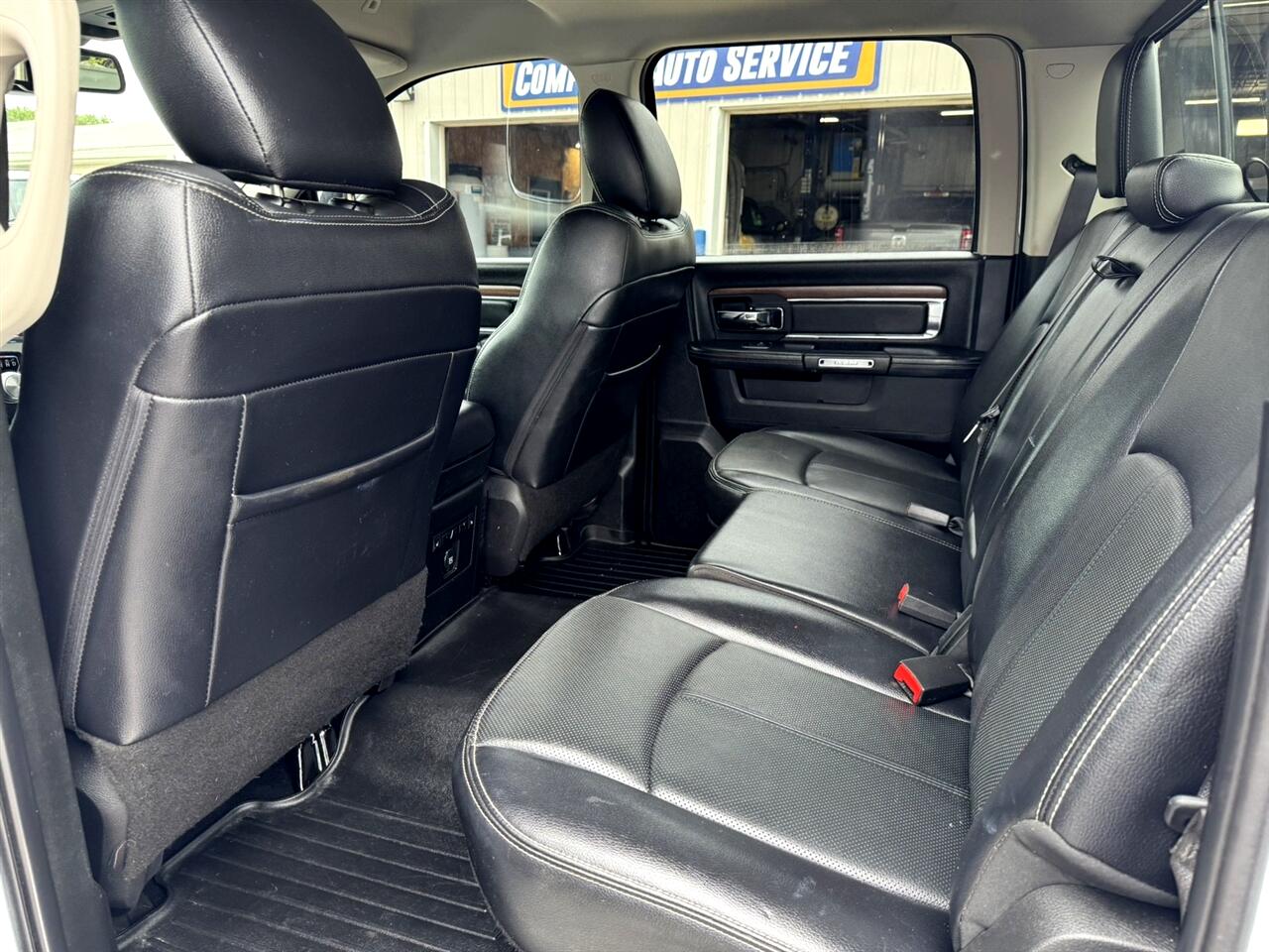 RAM 1500 Laramie Crew Cab SWB 4WD 2018 RAM 1500 Laramie Crew Cab SWB 4WD 2018