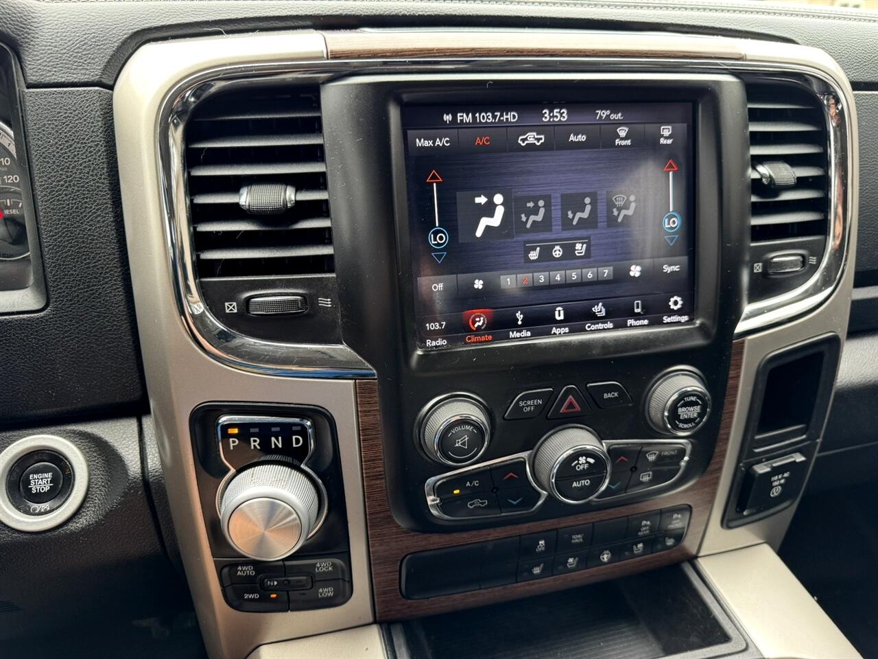 RAM 1500 Laramie Crew Cab SWB 4WD 2018 RAM 1500 Laramie Crew Cab SWB 4WD 2018
