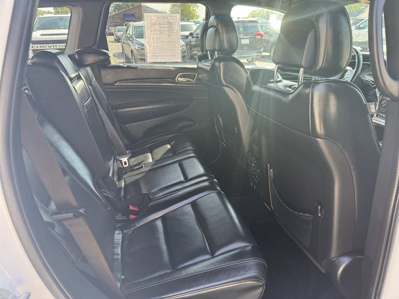 Jeep Grand Cherokee Overland 4WD 2016 Jeep Grand Cherokee Overland 4WD 2016