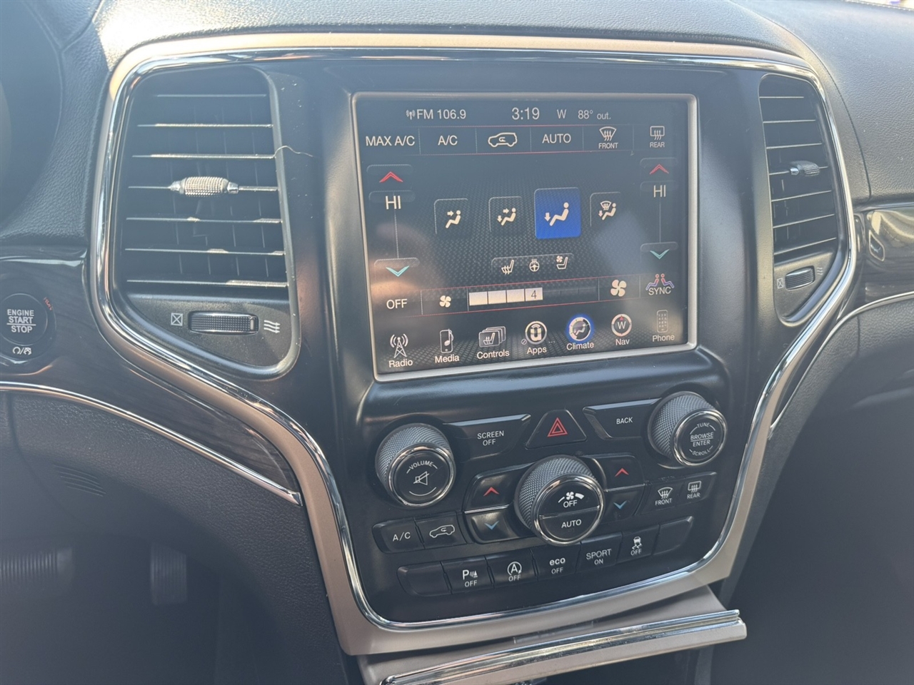Jeep Grand Cherokee Overland 4WD 2016 Jeep Grand Cherokee Overland 4WD 2016