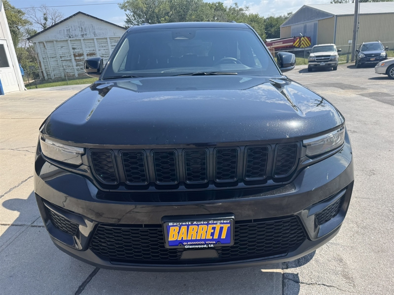 Jeep Grand Cherokee Laredo 4WD 2023 Jeep Grand Cherokee Laredo 4WD 2023