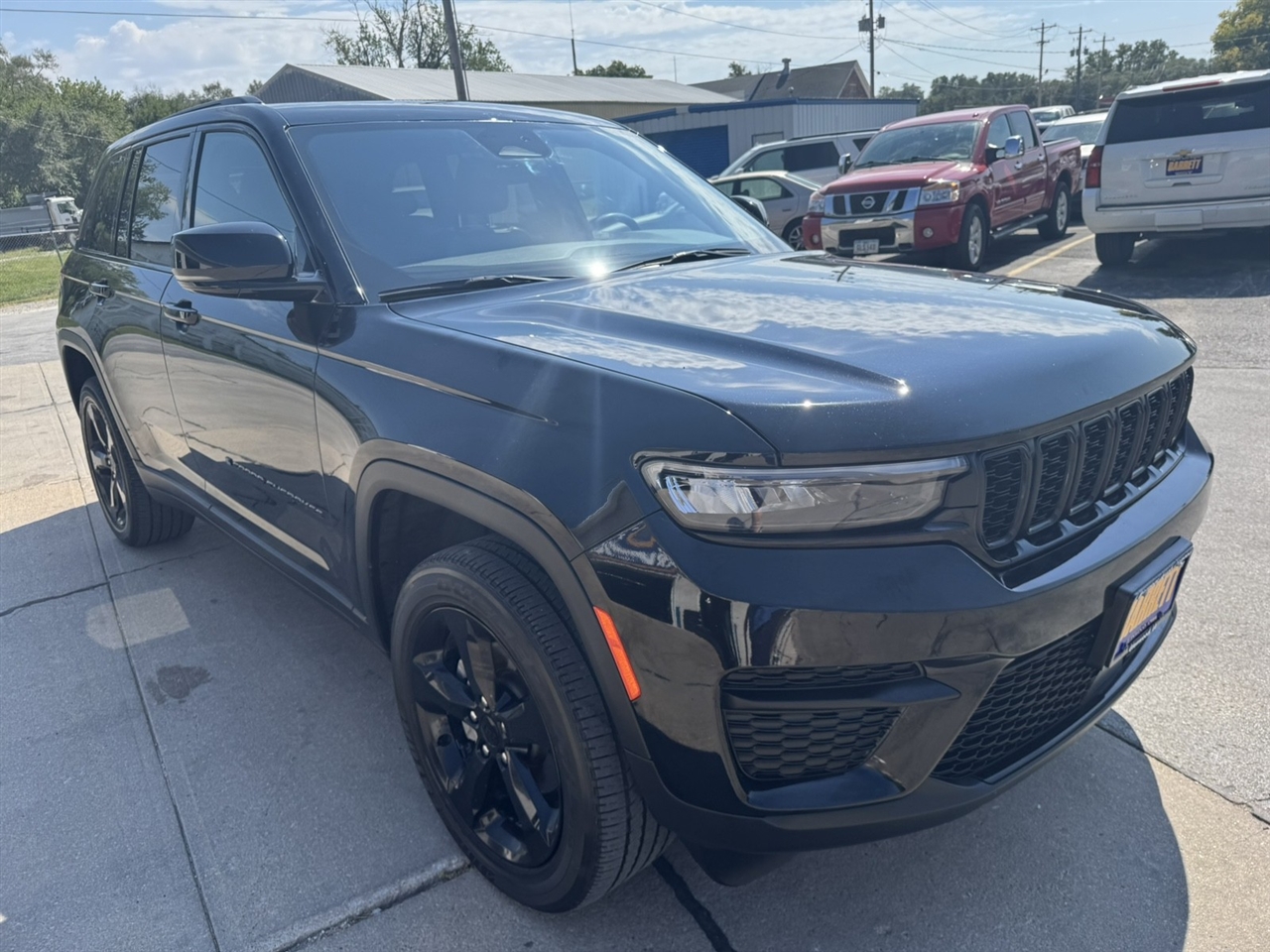Jeep Grand Cherokee Laredo 4WD 2023 Jeep Grand Cherokee Laredo 4WD 2023