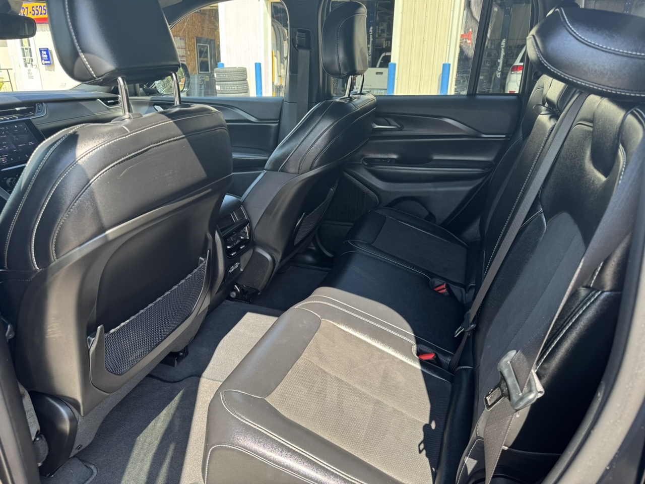 Jeep Grand Cherokee Laredo 4WD 2023 Jeep Grand Cherokee Laredo 4WD 2023