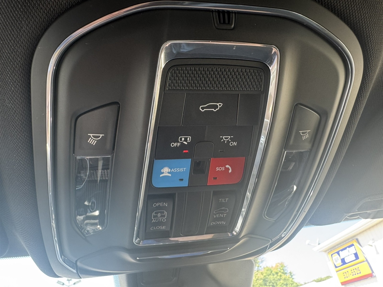 Jeep Grand Cherokee Laredo 4WD 2023 Jeep Grand Cherokee Laredo 4WD 2023
