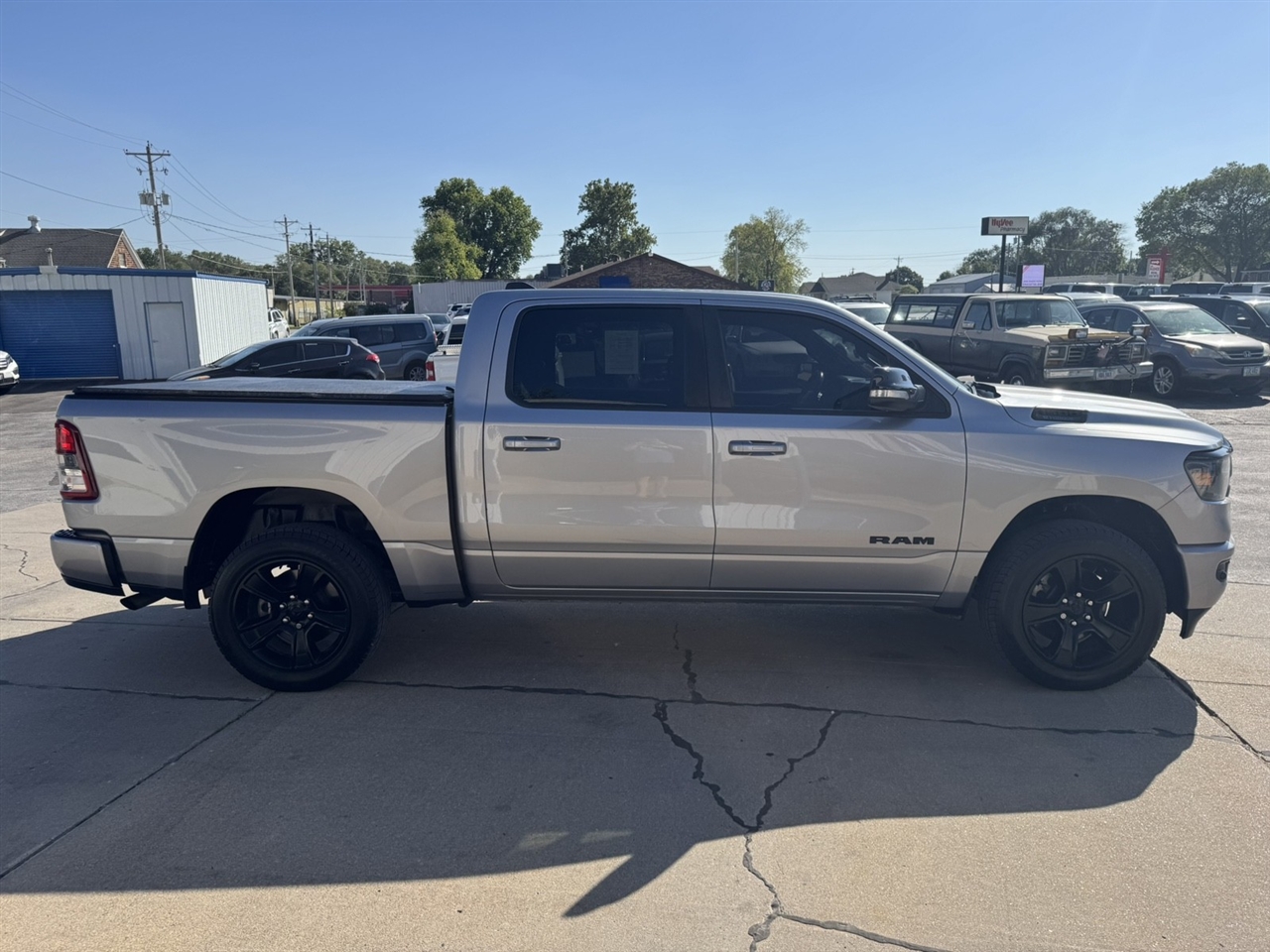 RAM 1500 Big Horn Crew Cab SWB 4WD 2022 RAM 1500 Big Horn Crew Cab SWB 4WD 2022