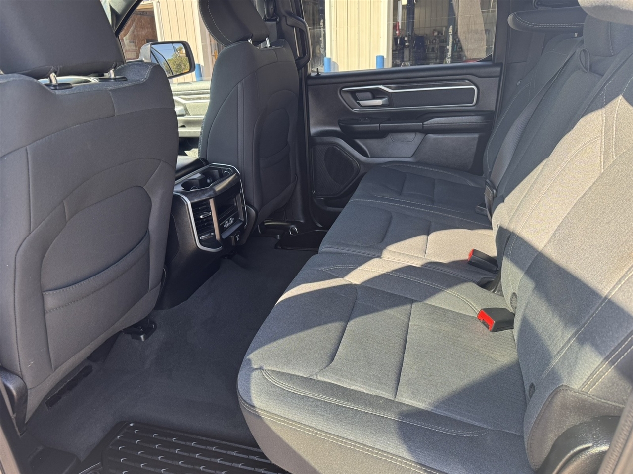 RAM 1500 Big Horn Crew Cab SWB 4WD 2022 RAM 1500 Big Horn Crew Cab SWB 4WD 2022