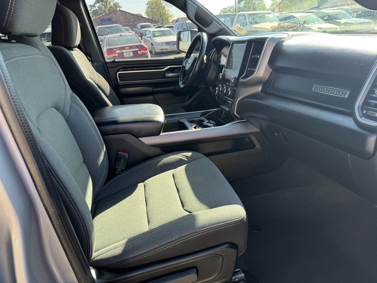 RAM 1500 Big Horn Crew Cab SWB 4WD 2022 RAM 1500 Big Horn Crew Cab SWB 4WD 2022