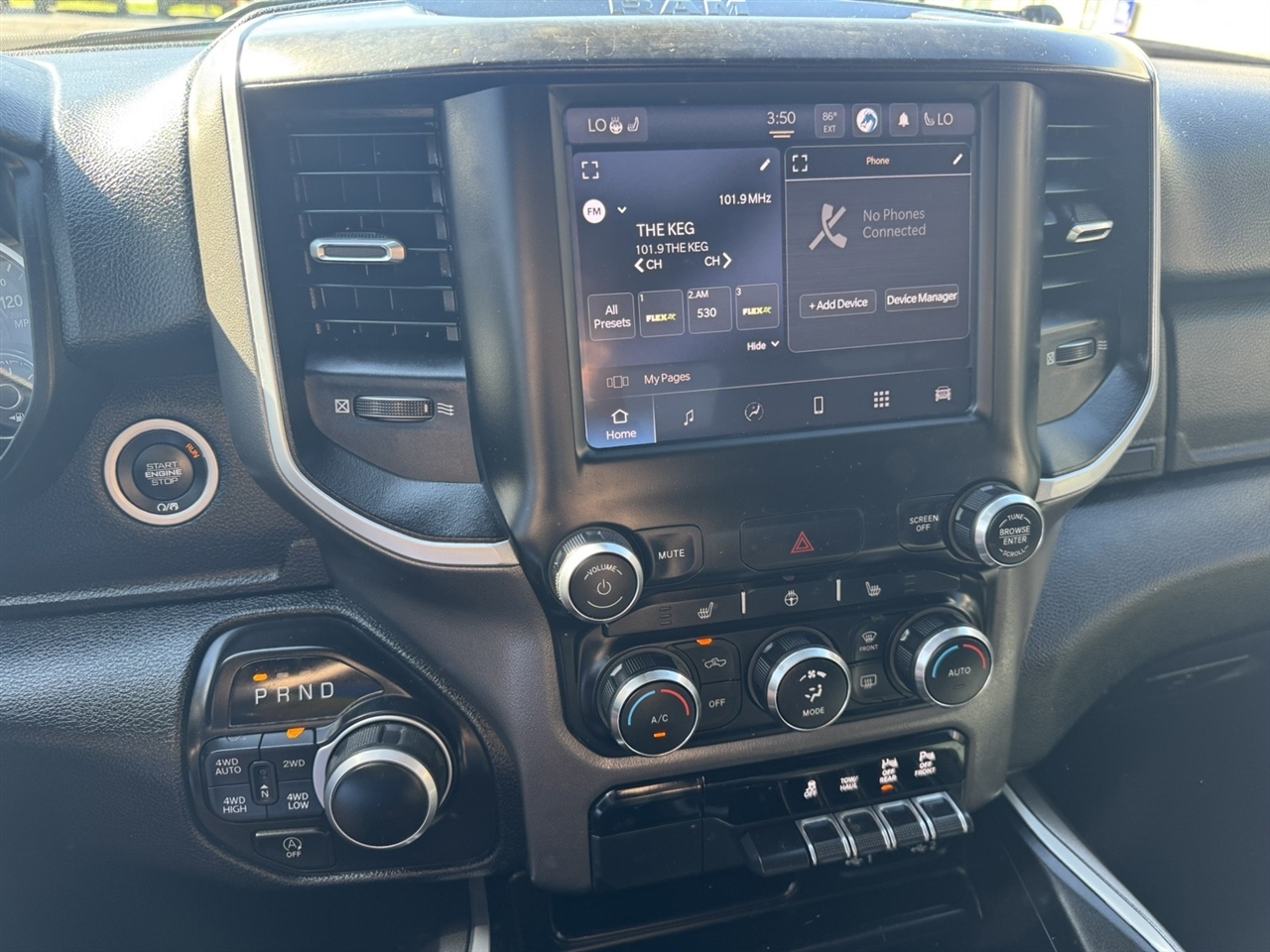 RAM 1500 Big Horn Crew Cab SWB 4WD 2022 RAM 1500 Big Horn Crew Cab SWB 4WD 2022