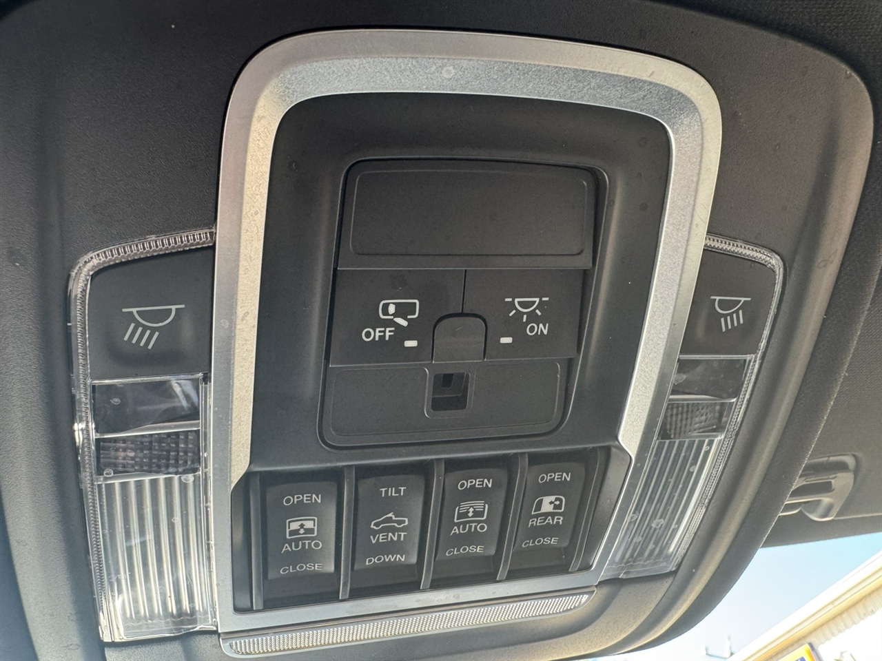 RAM 1500 Big Horn Crew Cab SWB 4WD 2022 RAM 1500 Big Horn Crew Cab SWB 4WD 2022