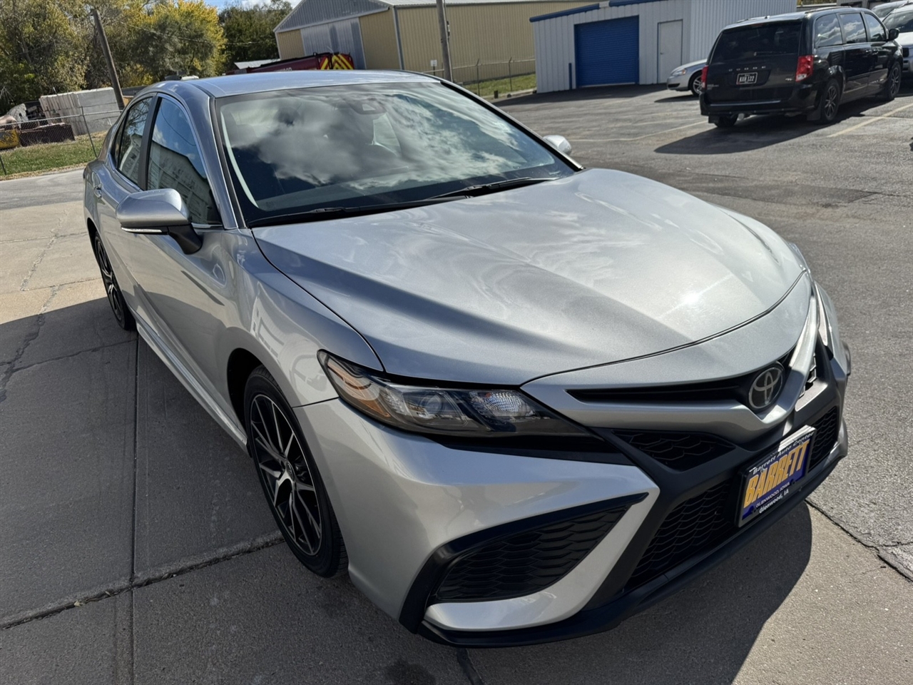 Toyota Camry SE 2023