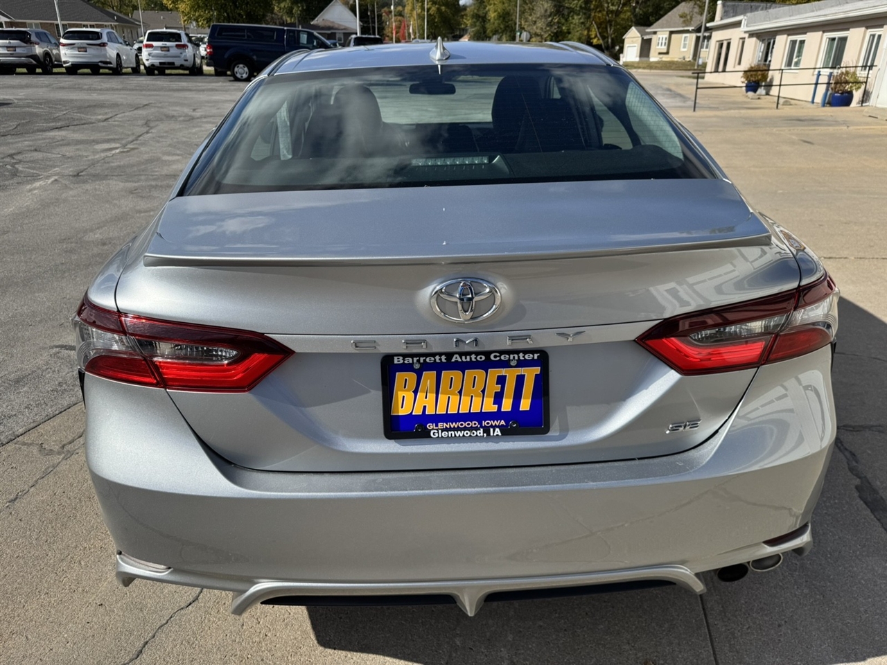 Toyota Camry SE 2023