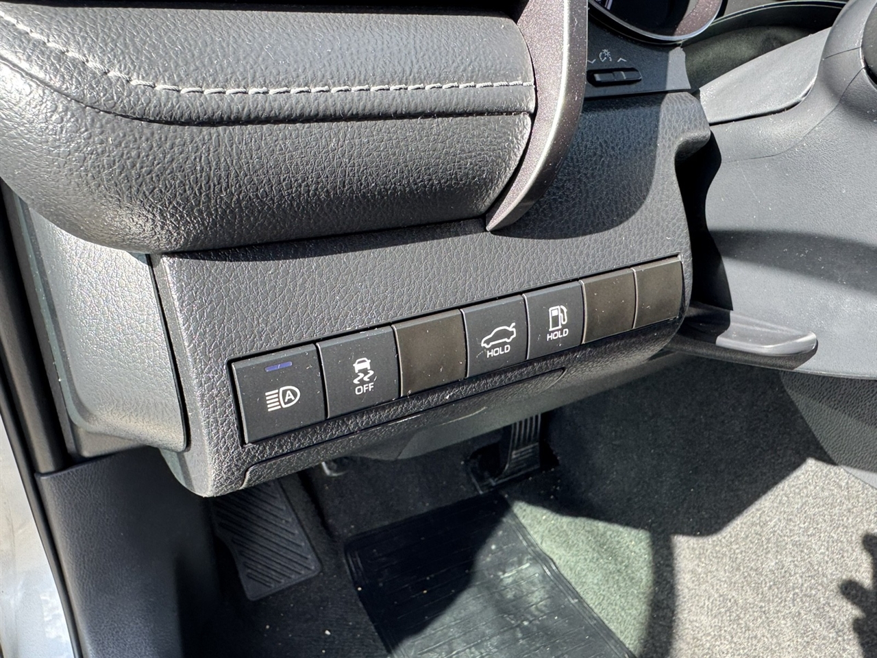 Toyota Camry SE 2023