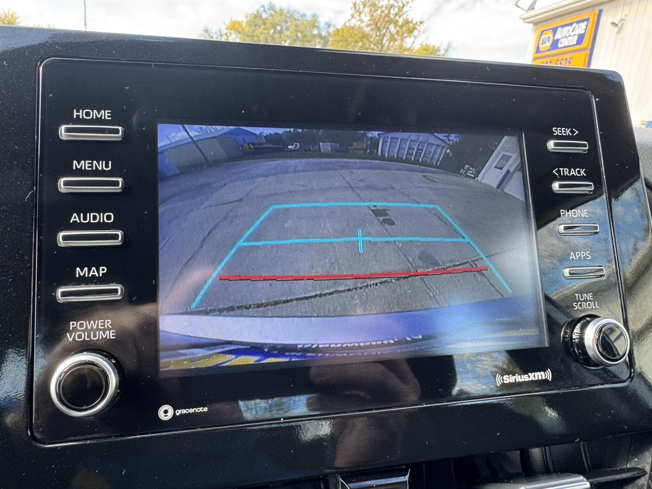 Toyota Camry SE 2023