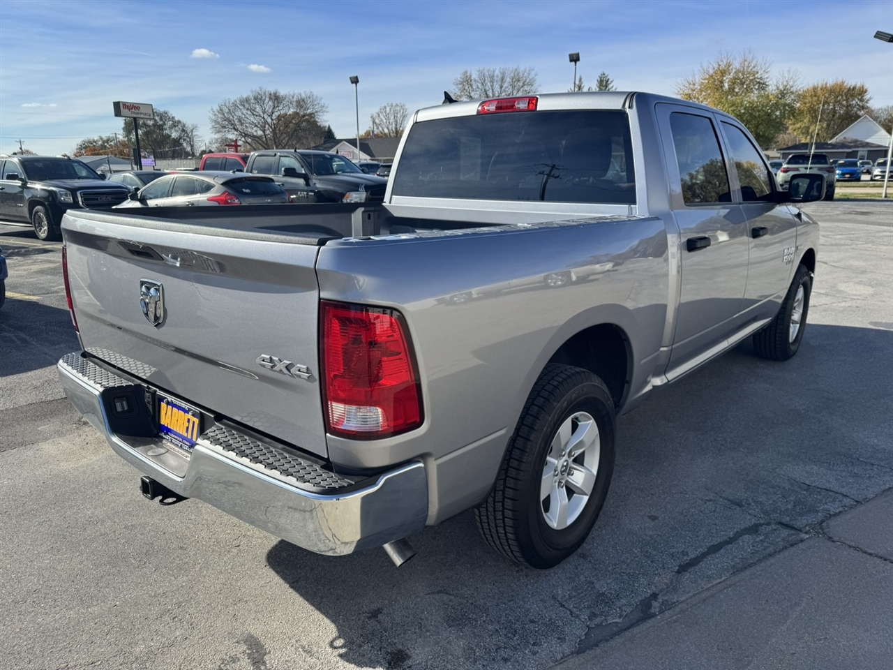 RAM 1500 Classic Tradesman Crew Cab SWB 4WD 2024