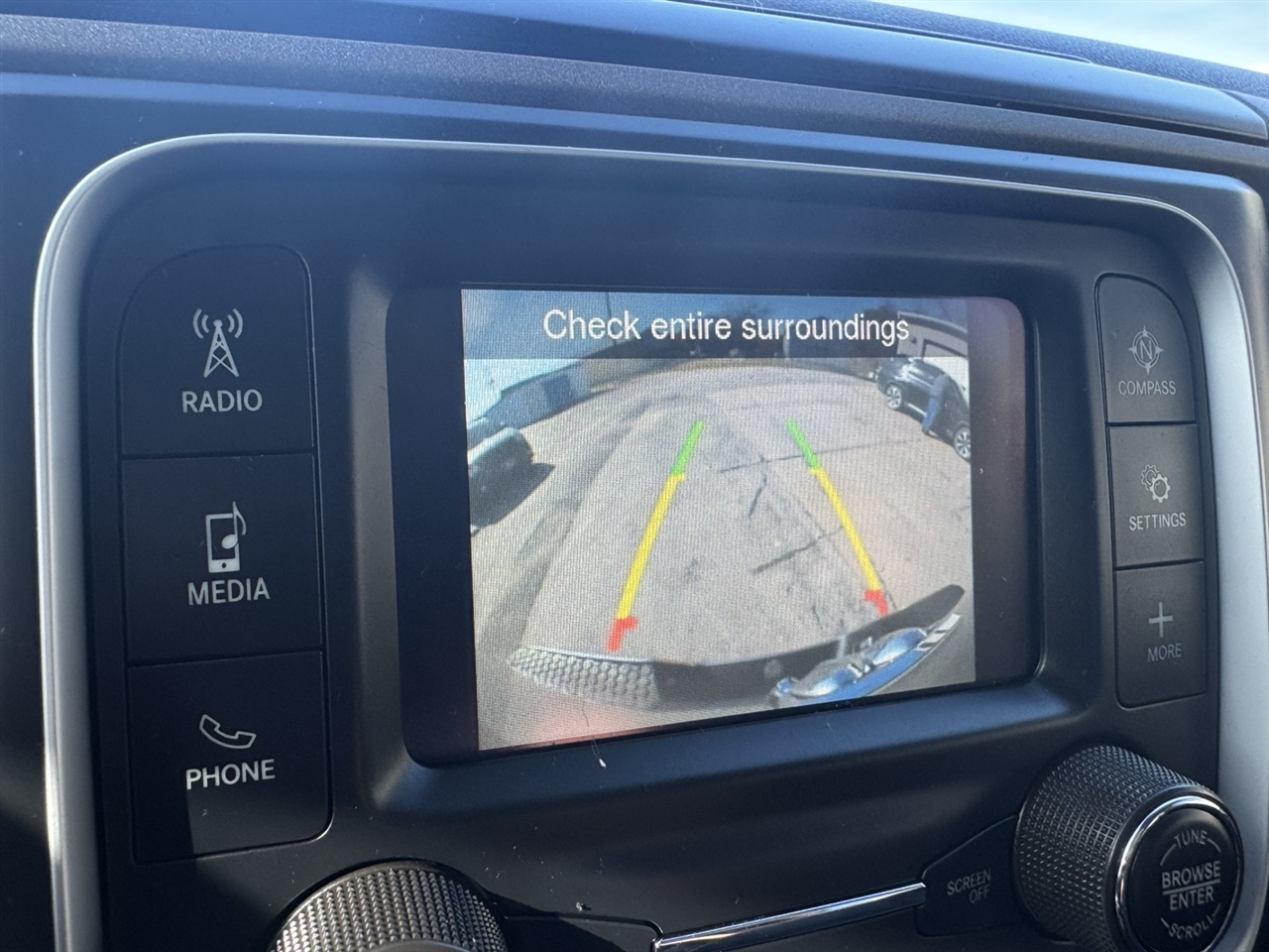 RAM 1500 Classic Tradesman Crew Cab SWB 4WD 2024